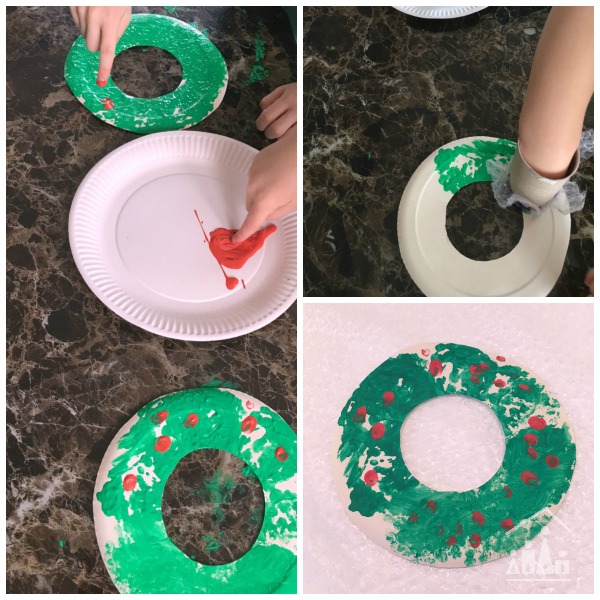 bubble wrap holly wreaths making