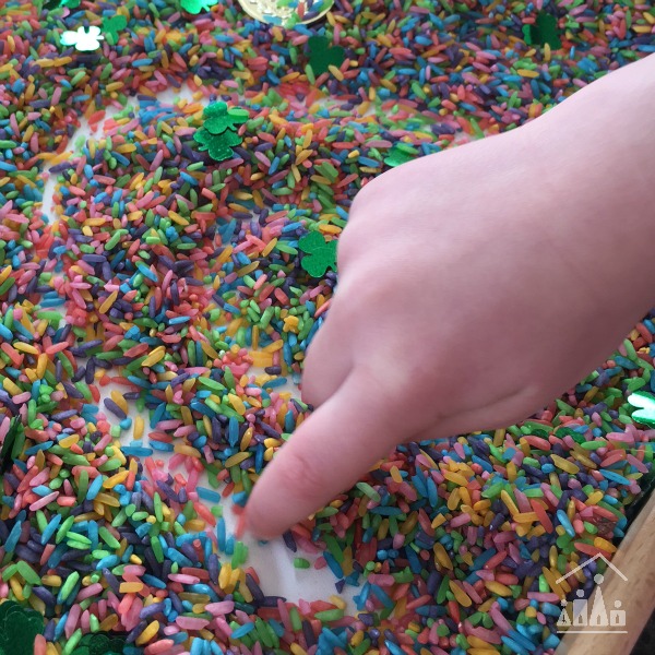 rainbow rice sensory tray 