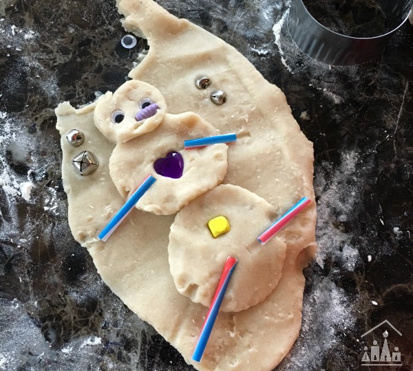 DIY Play dough and loose parts fine motor play for kids 